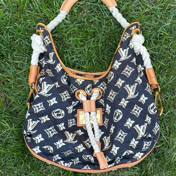 Louis Vuitton Handbag limited edition - Picture 2 of 15